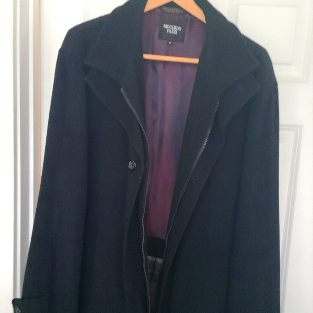 Ricardo Fazzi cashmere blend overcoat black. Excellent condition barely worn